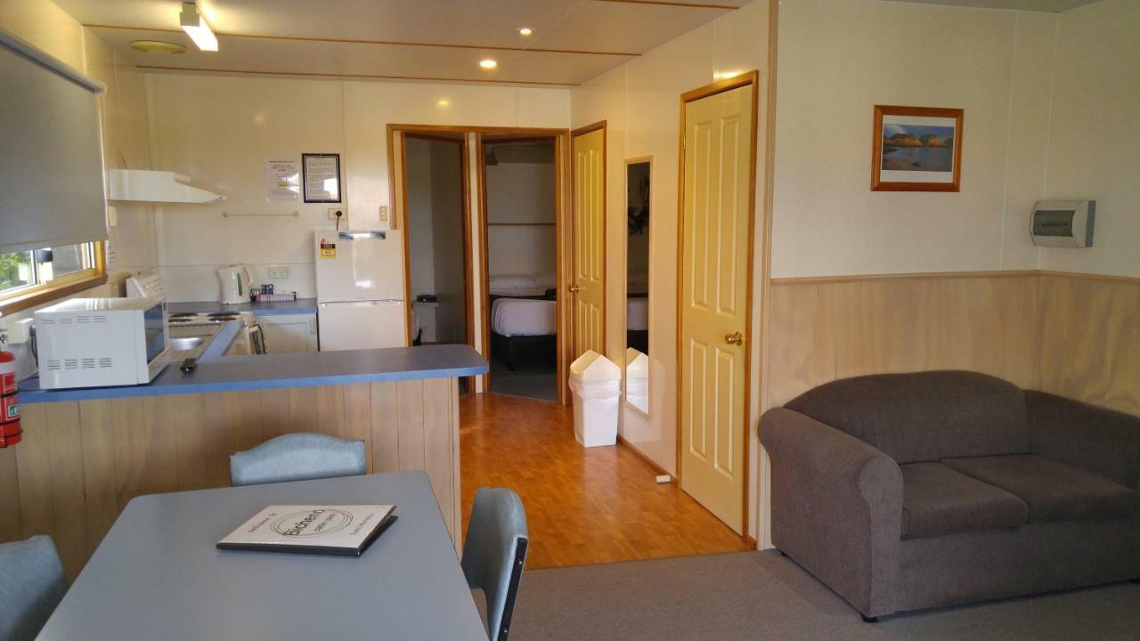 Отель Bicheno Cabin Park Экстерьер фото